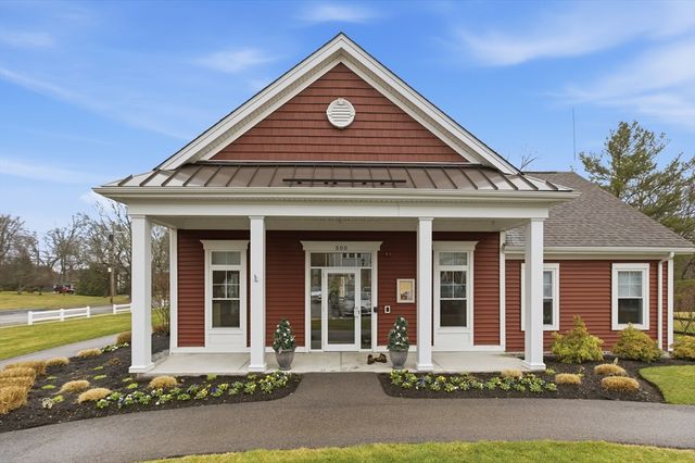 2301 Pennington Dr 2301, Walpole, MA 02081