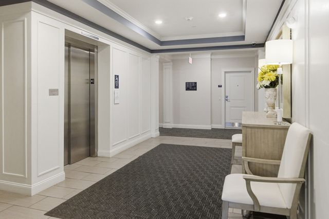 2301 Pennington Dr 2301, Walpole, MA 02081