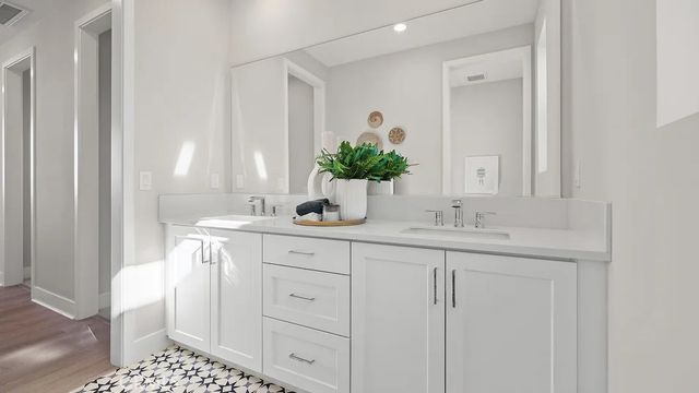 27308 Fox Den Place, Valencia, CA 91381