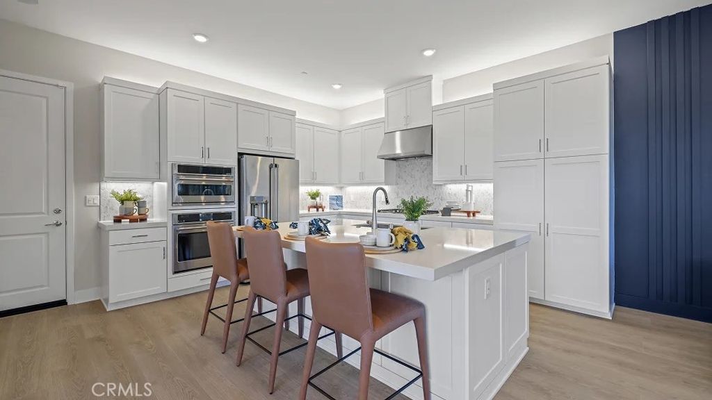 27308 Fox Den Place, Valencia, CA 91381