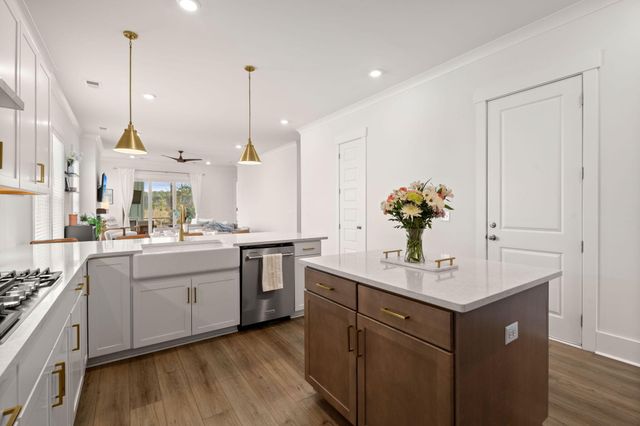 304 Trailmore Lane, Summerville, SC 29486