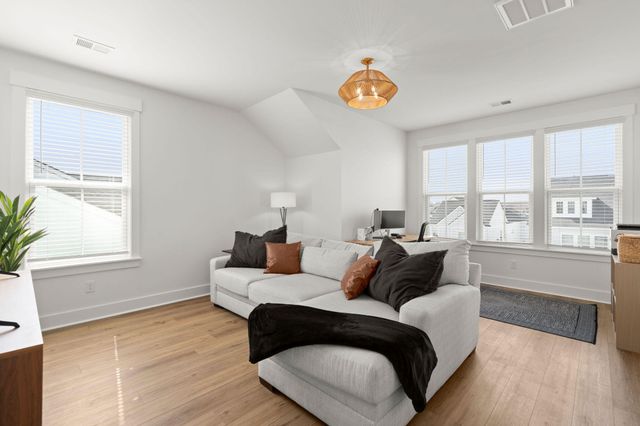 304 Trailmore Lane, Summerville, SC 29486