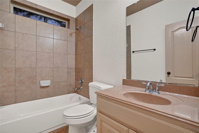 10 Tallgrass Way, Spring, TX 77389