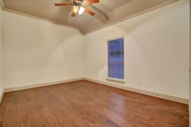 10 Tallgrass Way, Spring, TX 77389