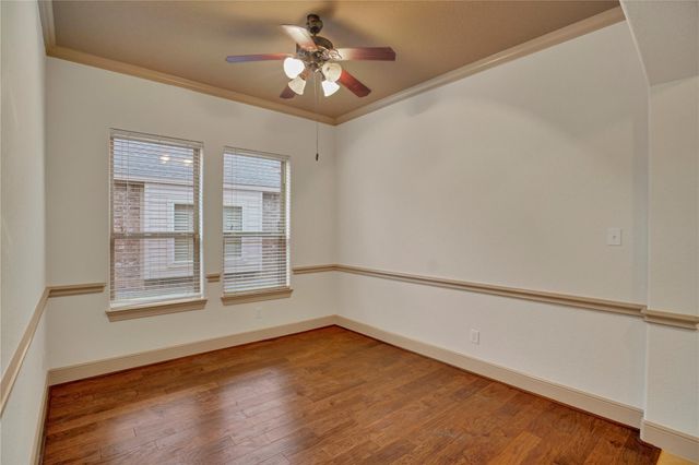 10 Tallgrass Way, Spring, TX 77389