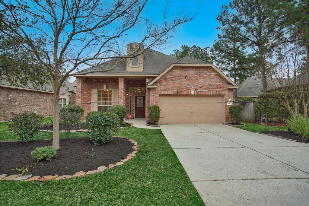 10 Tallgrass Way, Spring, TX 77389