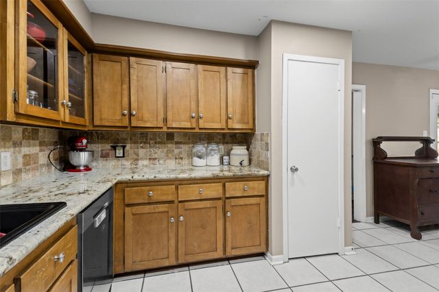 115 Ponderosa Trail, Conroe, TX 77301