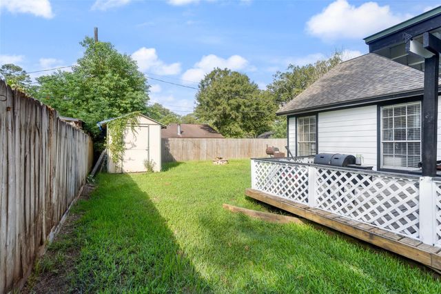 115 Ponderosa Trail, Conroe, TX 77301