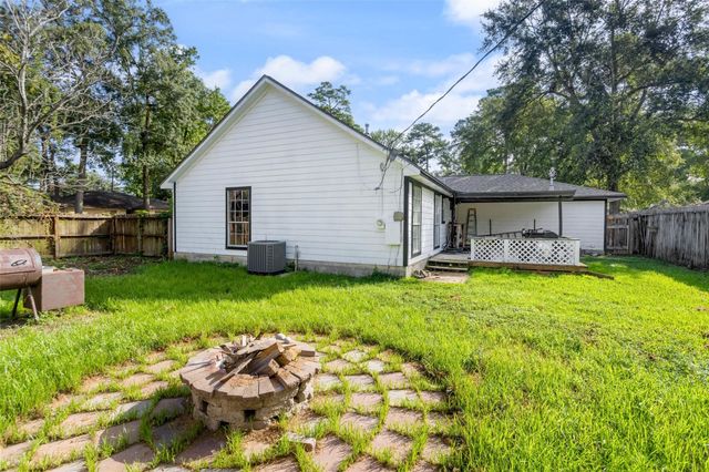 115 Ponderosa Trail, Conroe, TX 77301