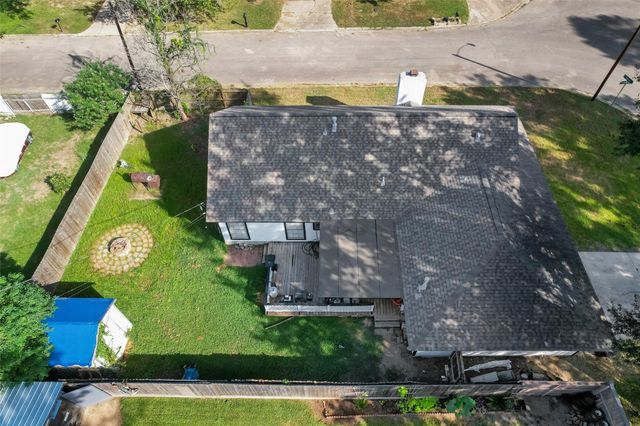 115 Ponderosa Trail, Conroe, TX 77301