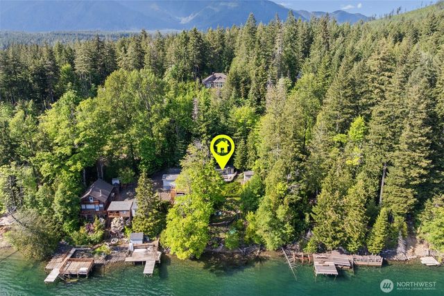 90 Lakeshore Place, Hoodsport, WA 98548