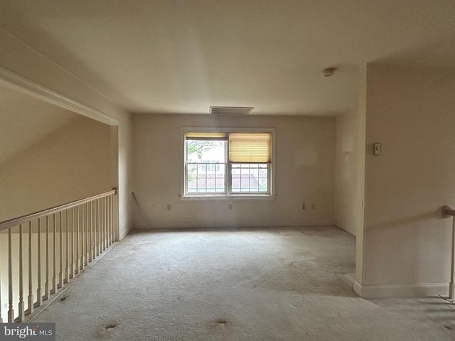 18804 DOVER DR, Hagerstown, MD 21742