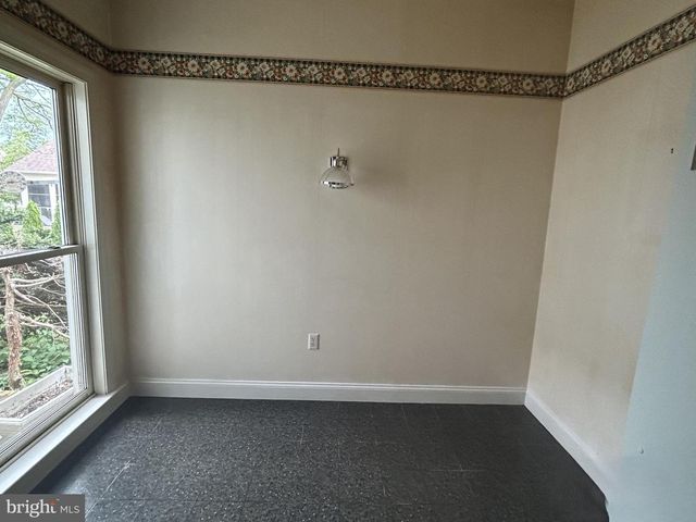 18804 DOVER DR, Hagerstown, MD 21742