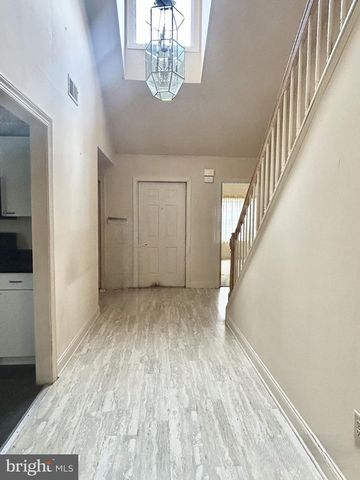 18804 DOVER DR, Hagerstown, MD 21742
