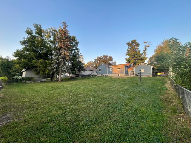 301 Hoffman Street, Crown Point, IN 46307