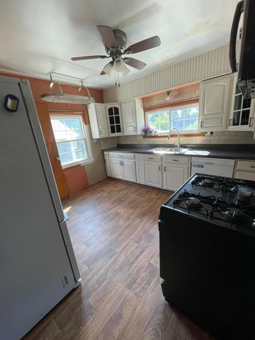 301 Hoffman Street, Crown Point, IN 46307