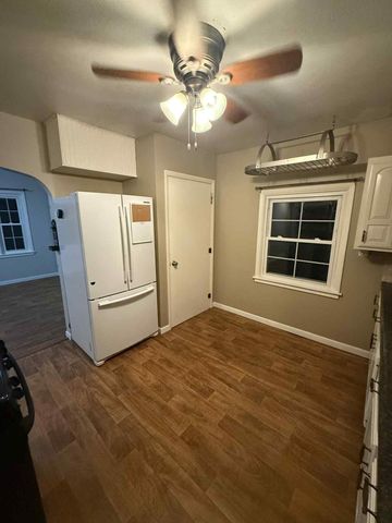 301 Hoffman Street, Crown Point, IN 46307