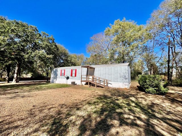 304 Wildwind Street, Gun Barrel City, TX 75156