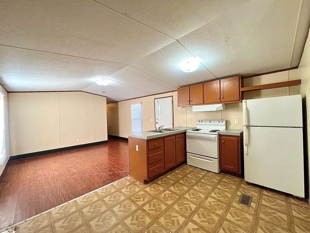 304 Wildwind Street, Gun Barrel City, TX 75156