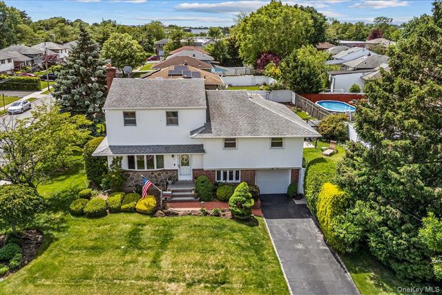 5 Chance Street, Hicksville, NY 11801