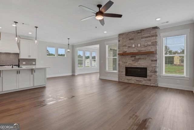 4230 Mary Ruth Way, Loganville, GA 30052