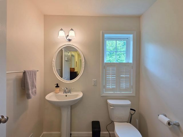 39 Kiln Road, Essex Junction, VT 05452