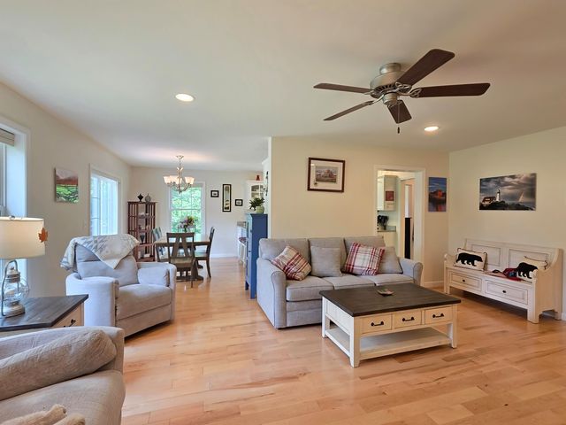 39 Kiln Road, Essex Junction, VT 05452