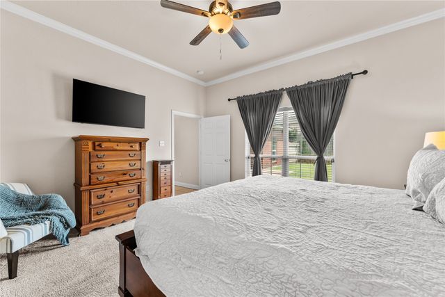 429 W Wall Street, Hewitt, TX 76643