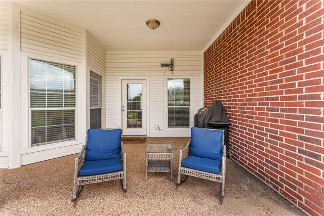 429 W Wall Street, Hewitt, TX 76643