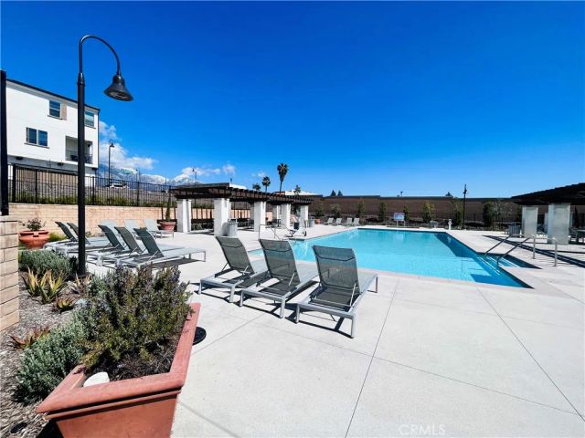 2031 Divine Arroyo, Upland, CA 91786