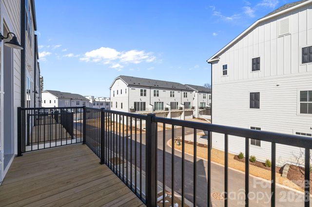 7102 Westrow Avenue, Charlotte, NC 28278