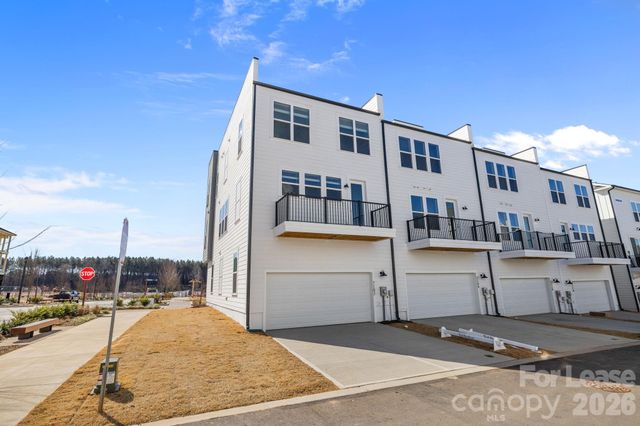 7102 Westrow Avenue, Charlotte, NC 28278