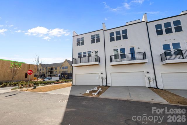 7102 Westrow Avenue, Charlotte, NC 28278