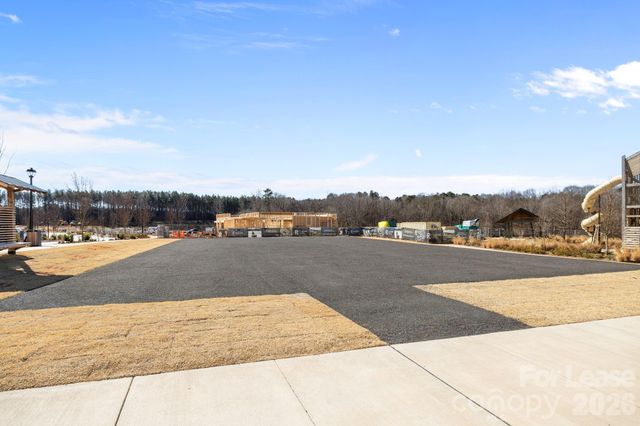 7102 Westrow Avenue, Charlotte, NC 28278