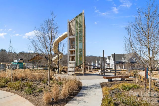 7102 Westrow Avenue, Charlotte, NC 28278