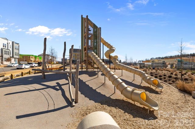 7102 Westrow Avenue, Charlotte, NC 28278