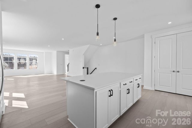 7102 Westrow Avenue, Charlotte, NC 28278