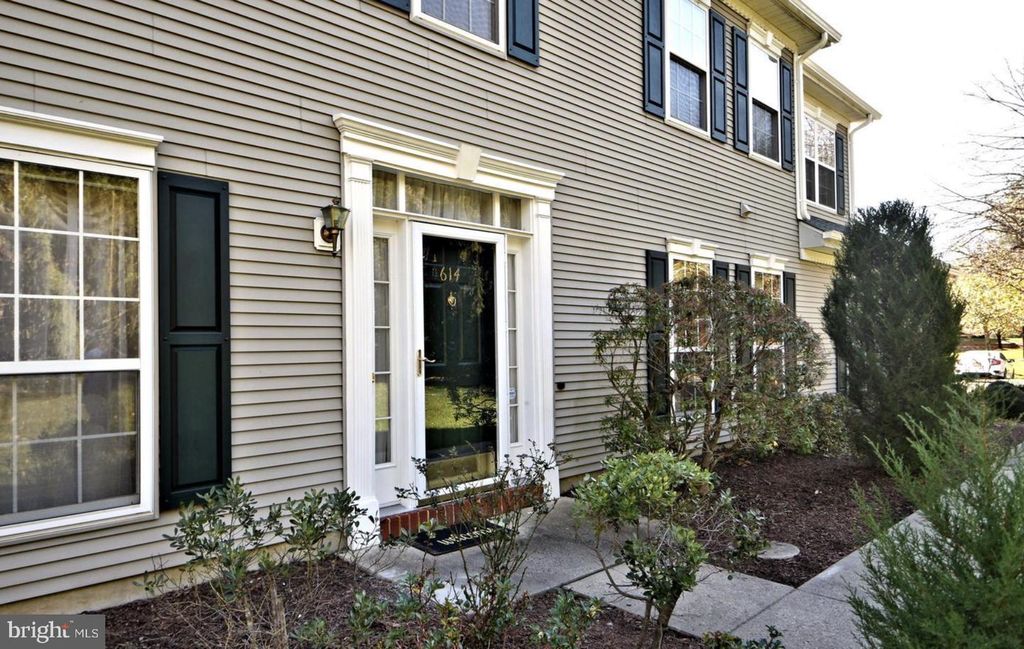 614 BOLLEN CT, Pennington, NJ 08534