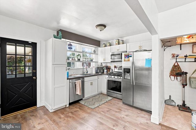 955 ALLENGROVE ST, Philadelphia, PA 19124