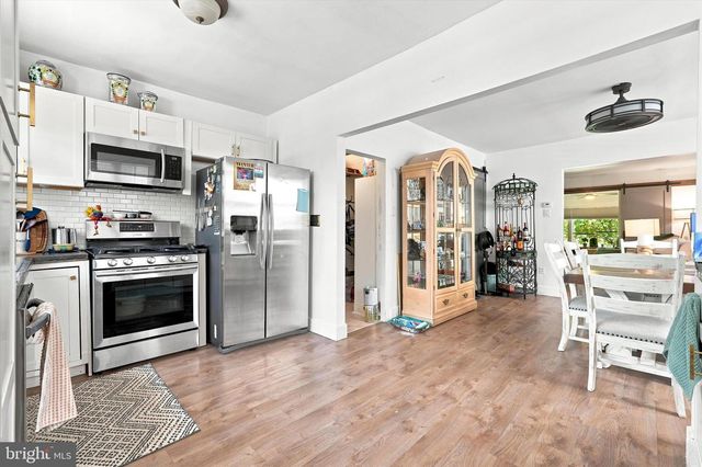955 ALLENGROVE ST, Philadelphia, PA 19124