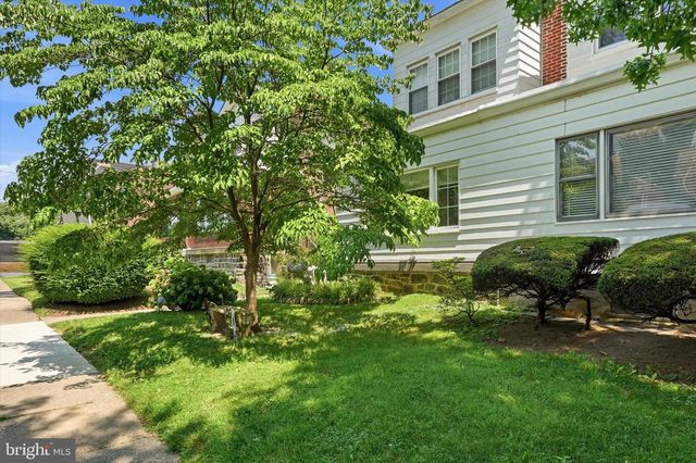 955 ALLENGROVE ST, Philadelphia, PA 19124