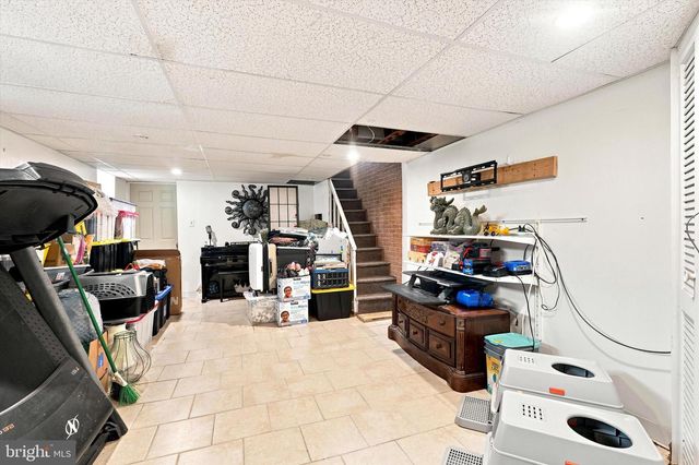 955 ALLENGROVE ST, Philadelphia, PA 19124