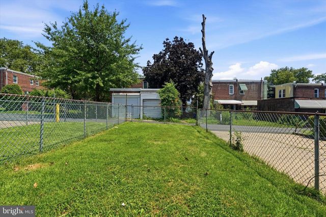 955 ALLENGROVE ST, Philadelphia, PA 19124