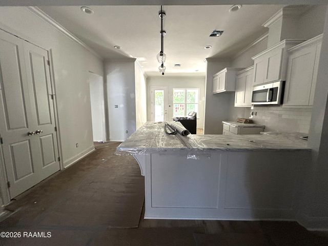 127 Grenadine Drive, Lafayette, LA 70506