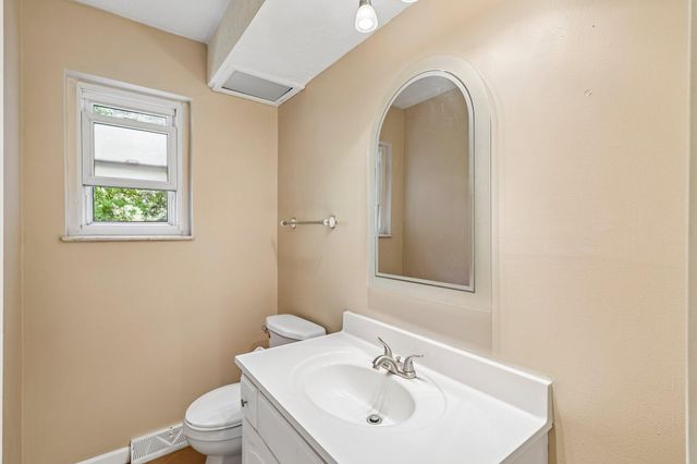 10066 Squire Drive, Florence, KY 41042