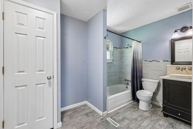10066 Squire Drive, Florence, KY 41042