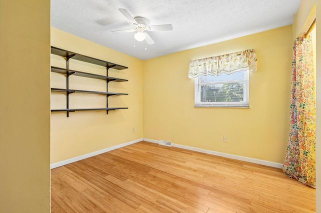 10066 Squire Drive, Florence, KY 41042