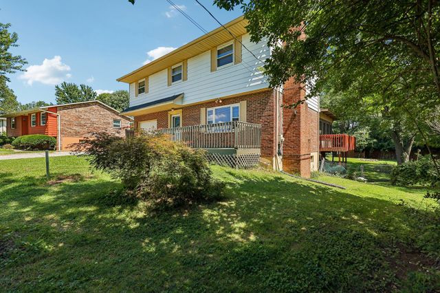10066 Squire Drive, Florence, KY 41042