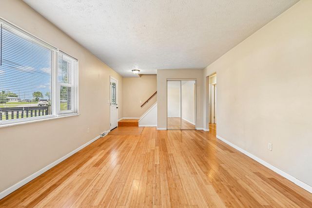 10066 Squire Drive, Florence, KY 41042