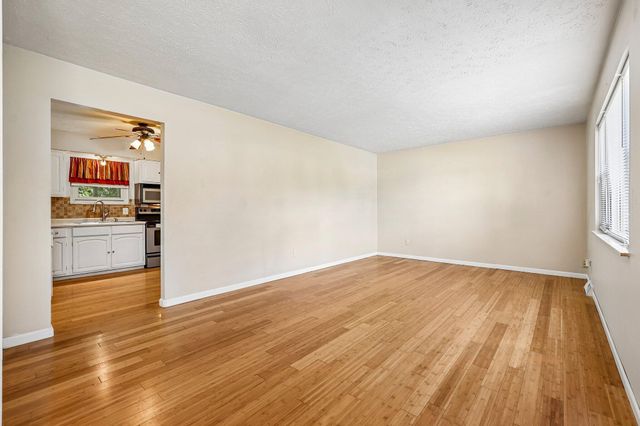 10066 Squire Drive, Florence, KY 41042